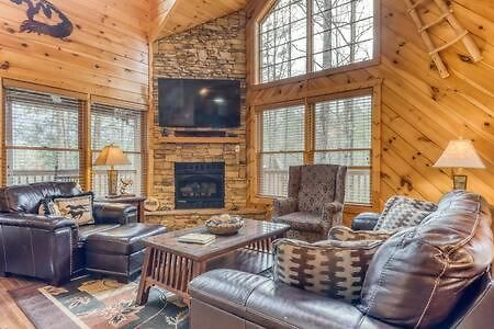 Villa The Great Escape - Min From Parkway With Hot Tub à Gatlinburg Extérieur photo