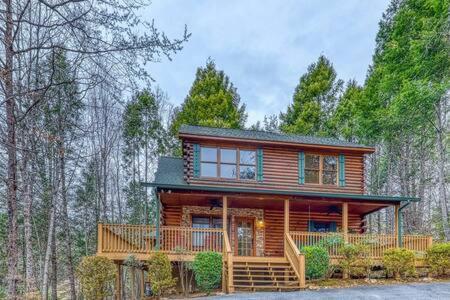 Villa The Great Escape - Min From Parkway With Hot Tub à Gatlinburg Extérieur photo